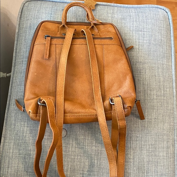 Spikes and Sparrow Tan Leather Backpack - Picture 2 of 7